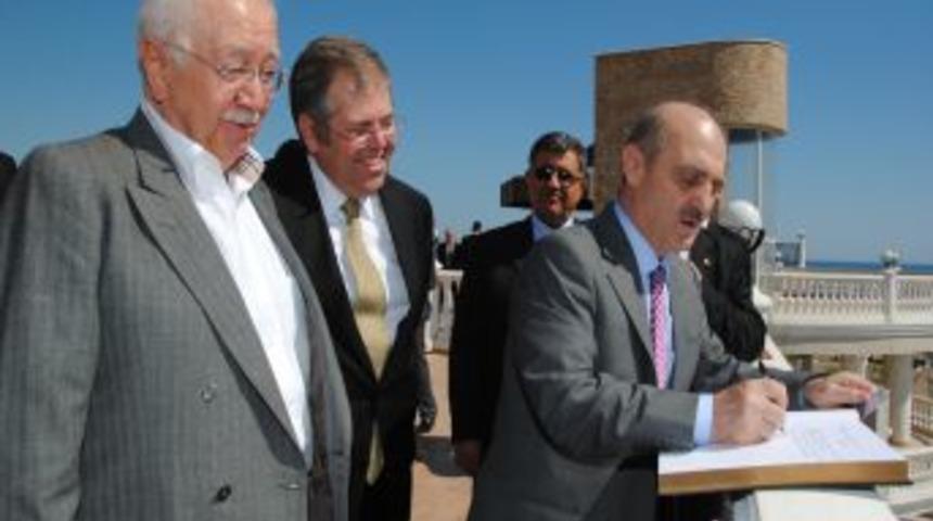 Bayraktar: S&uuml;rd&uuml;r&uuml;lebilir Turizmin Temelini &Ccedil;evre Oluşturur