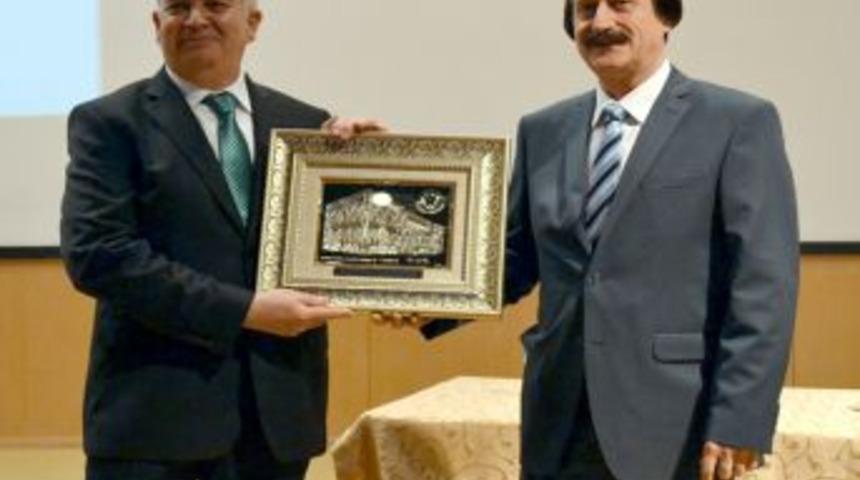 Ahmet Turan Alkan, Hocalık Yaptığı &Uuml;niversitede Konferans Verdi