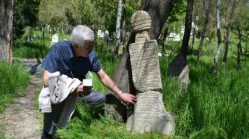 İskilip&rsquo;te Mezar Taşları M&uuml;zesi Kurulacak