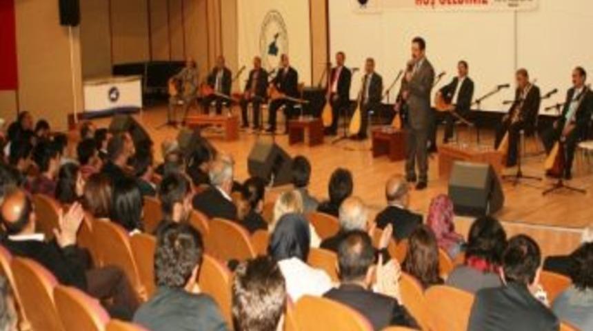 Van'da 2. Geleneksel Aşıklar Şenliği