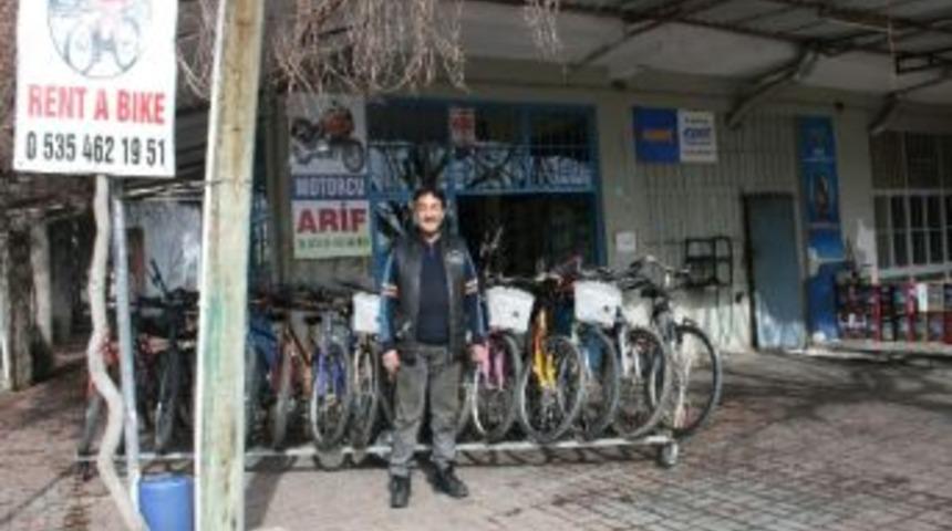 &Uuml;niversite &Ouml;ğrencileri Arif Usta&rsquo;nın Ufkunu A&ccedil;tı