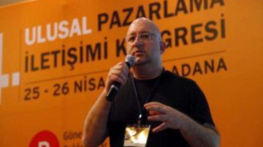 Kendimizi &lsquo;markalar&rsquo; İle İfade Ediyoruz