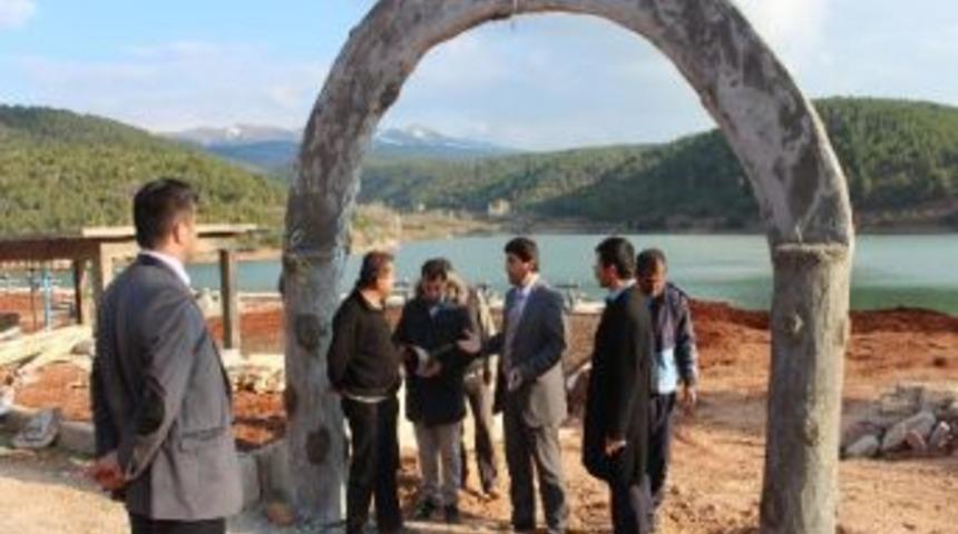 Derbent G&ouml;leti&rsquo;nin &Ccedil;evresine Bisiklet Ve Y&uuml;r&uuml;y&uuml;ş Yolları