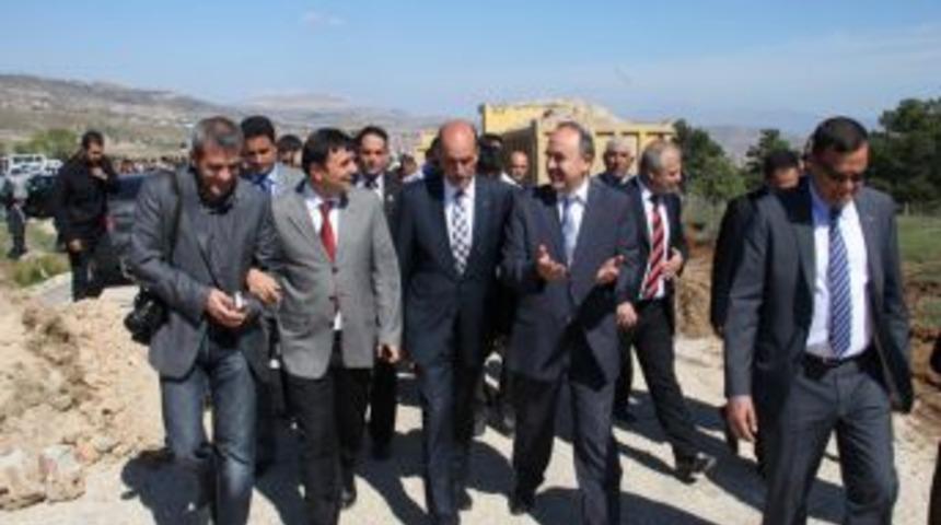 Elazığ'da Yeni Imar Yolu &Ccedil;alışmalarına Başlandı