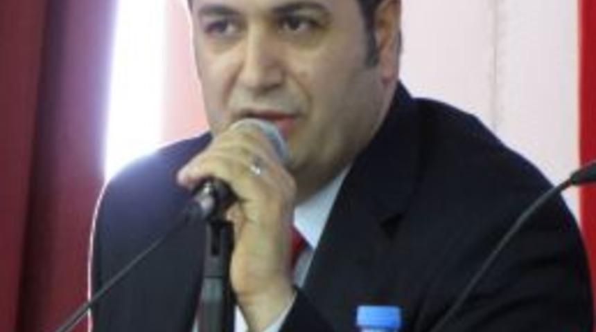 &Uuml;nye İİBF'de Başkanlık Sistemi Tartışıldı