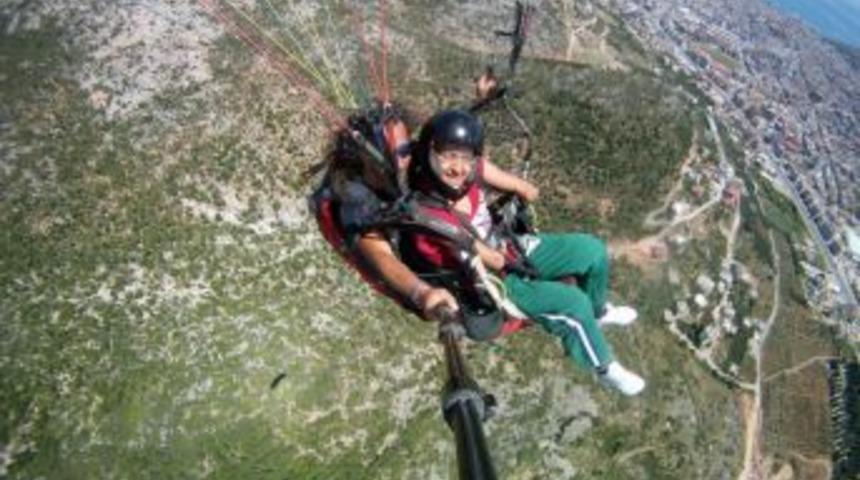 Bedensel Engelli Sporcular Paraş&uuml;tle Tarihi Ve Turistik Yerleri Gezdi