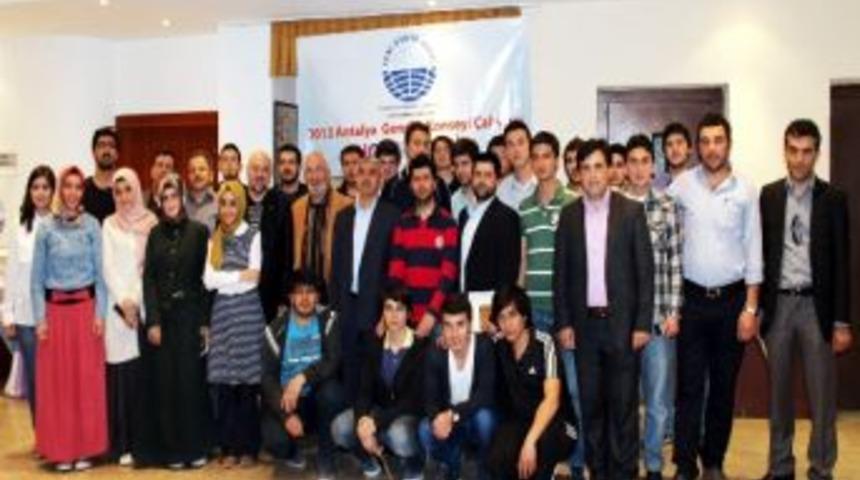 Yeni D&uuml;nya Vakfı Gen&ccedil;lik &Ccedil;alıştayını Antalya&rsquo;da Ger&ccedil;ekleştirdi