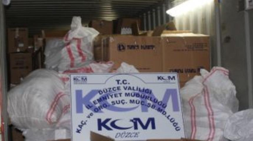 D&uuml;zce'de 3 Ayda 1 Milyon Ka&ccedil;ak Sigara Ele Ge&ccedil;irildi