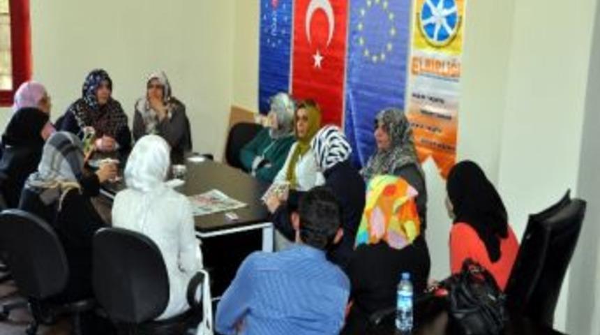 Suriyeli Kadın Derneği, T&uuml;rkiye'deki Kadın Stk'ları &Ouml;rnek Alıyor