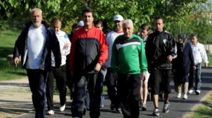 Başkan D&uuml;ndar Sporcularla Koştu