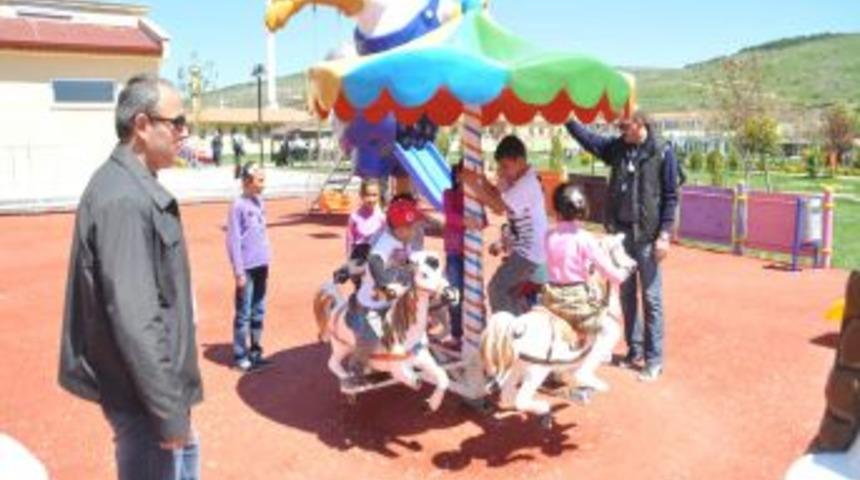 Yozgat&rsquo;ta G&uuml;neşli Havayı Fırsat Bilen Vatandaşlar Parkları Doldurdu