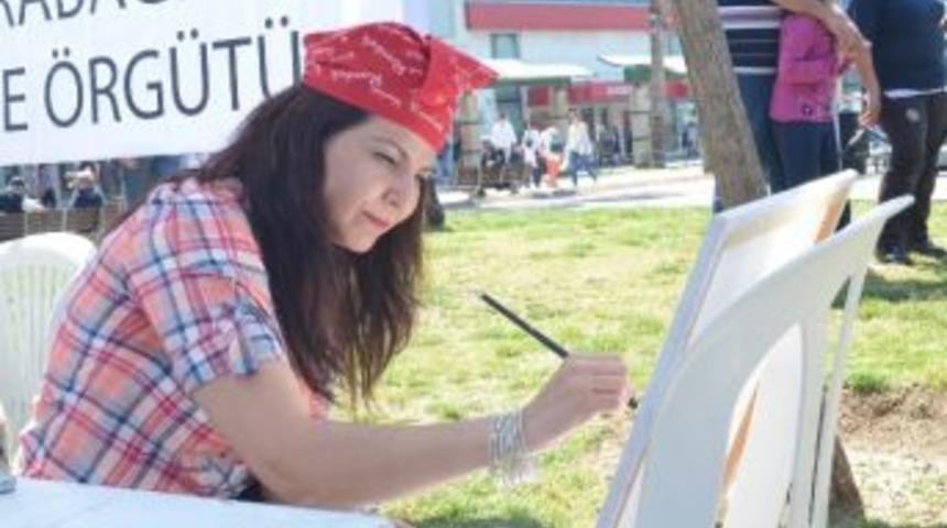 Chp&rsquo;li Kadınlardan Şiddete Fır&ccedil;a Darbesi