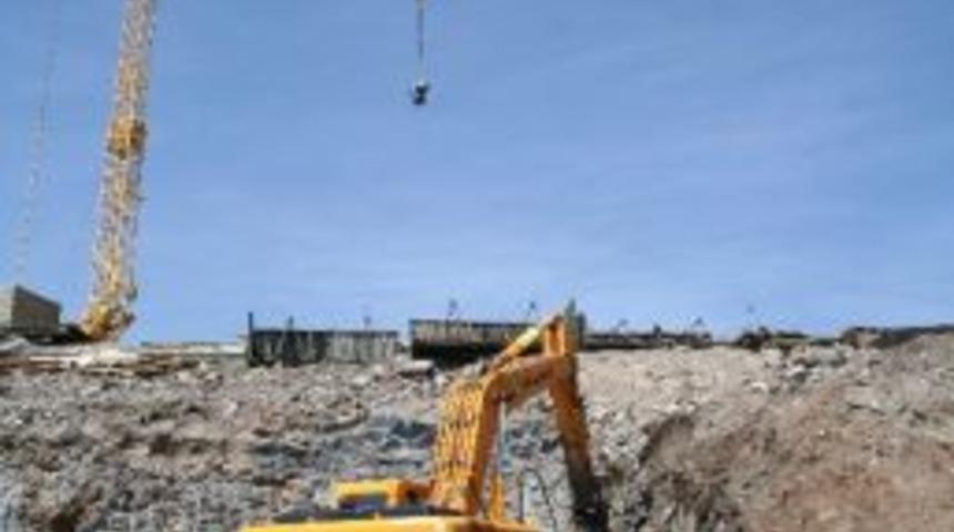 Kentsel D&ouml;n&uuml;ş&uuml;m Projesi Kapsamında Bayrampaşa Ve Atat&uuml;rk Mahellelerine Kazma Vuruldu