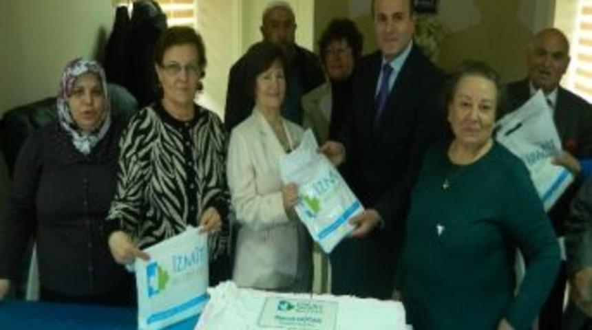 33 Emekli Aynı Anda Doğum G&uuml;n&uuml; Kutladı