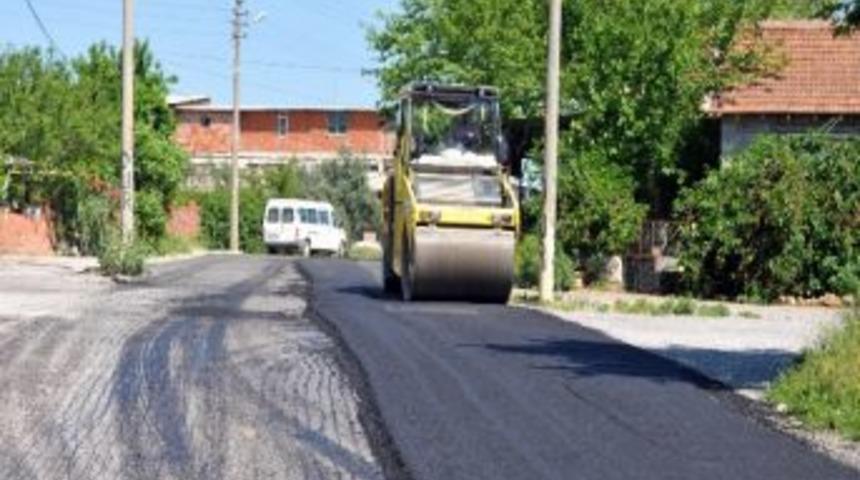 Mehmet Akif Ersoy Mahallesi&rsquo;nde Asfalt &Ccedil;alışmaları Devam Ediyor
