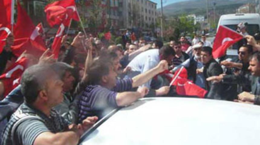 Akil insanlara K&uuml;tahya'da tepki