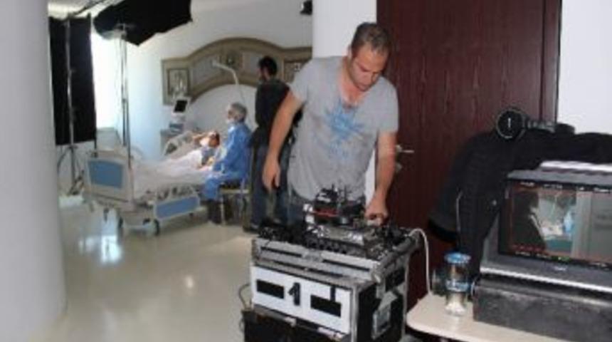 Sevgi Taşı Film Seti Universial Hastanesi&rsquo;nde