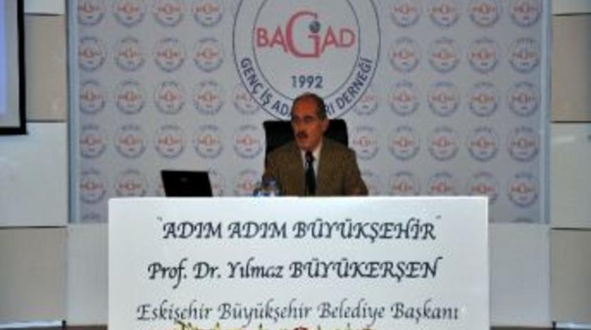 Eskişehir B&uuml;y&uuml;kşehir Belediye Başkanı B&uuml;y&uuml;kerşen;