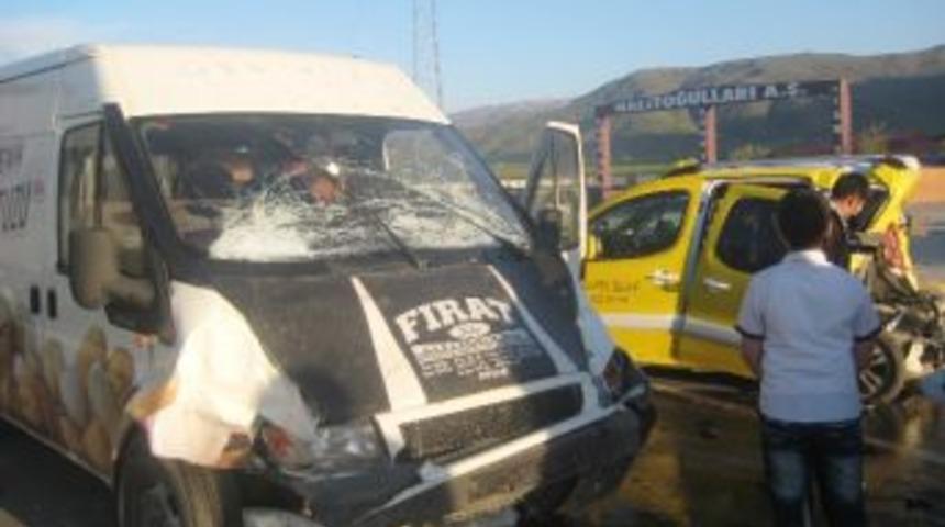 Muş&rsquo;ta Trafik Kazası: 7 Yaralı