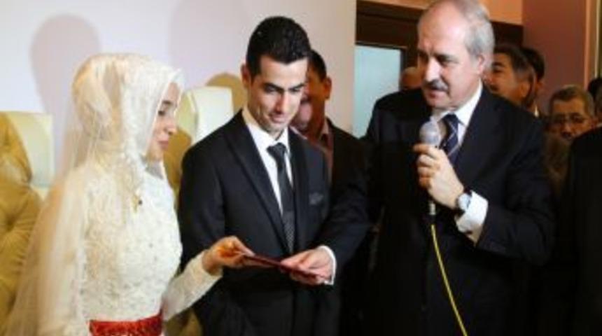 Numan Kurtulmuş Adana'da Nikah Şahitliği Yaptı
