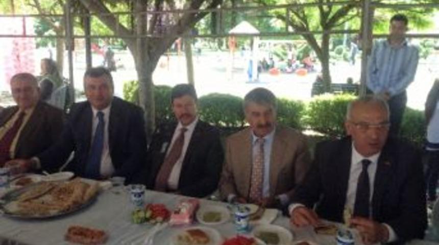 Mhp&rsquo;li Kadınlardan Gıda Kermesi