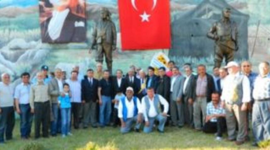 Ağalar parkında heykel a&ccedil;ılış t&ouml;reni