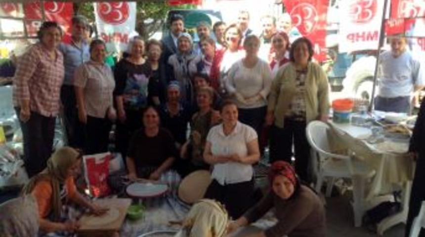 MHP&rsquo;li Kadınlardan Gıda Kermesi