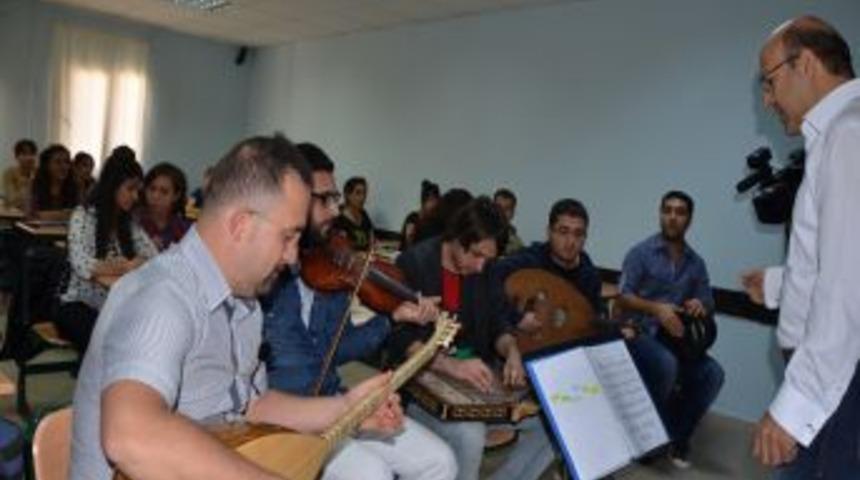 &Ccedil;&ouml;z&uuml;m S&uuml;recine Destek I&ccedil;in Barış Korosu Kurdular