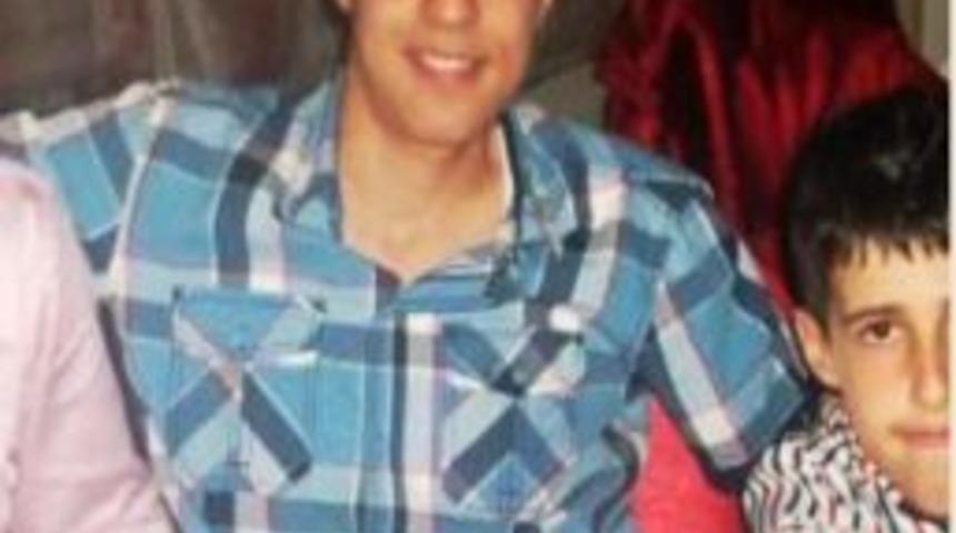 Ecel Futbol Oynarken Yakaladı