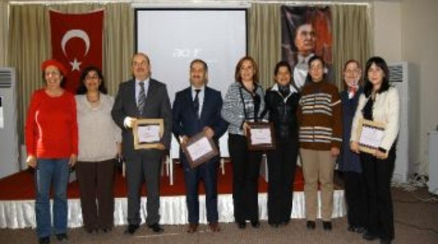 G&ouml;n&uuml;ll&uuml; Hayvan Bakıcıları Sertifikalarını Aldı