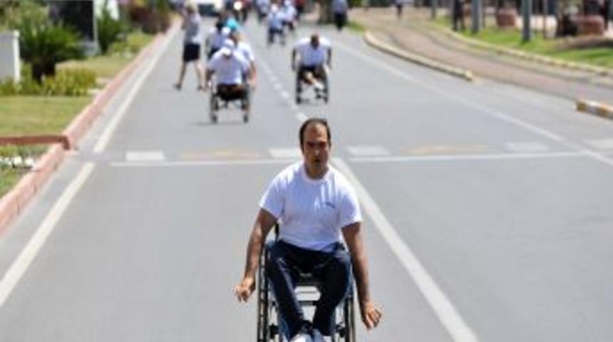 Survivor Hasan, Tekerlekli Sandalye Yarışına Katıldı