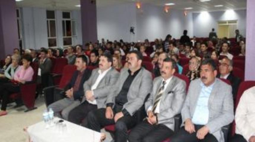 Emekli &Ouml;ğretmenlerden T&uuml;rk Sanat M&uuml;ziği Konseri