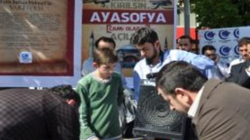 Ayasofya&rsquo;nın Cami Olarak A&ccedil;ılması İ&ccedil;in &ldquo;imzanla Zincirleri Kır&rdquo; Kampanyası