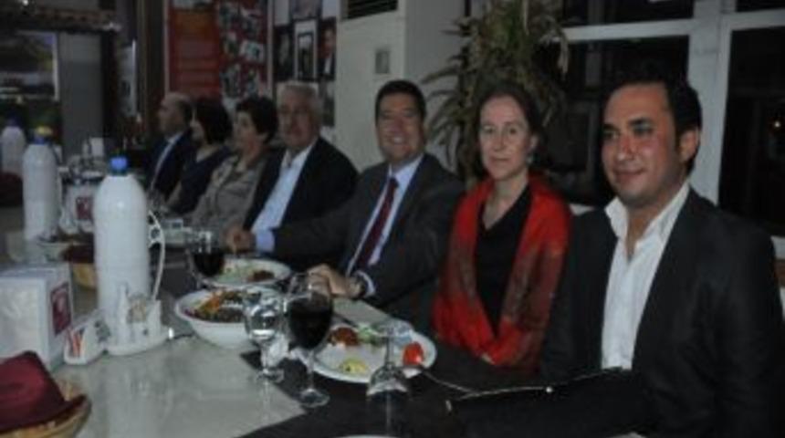 Milaslı Veterinerler Yemekte Buluştu