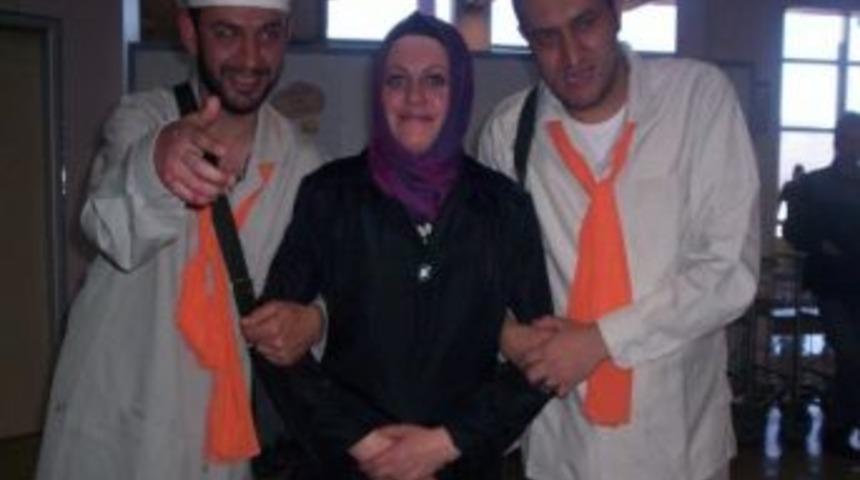 Engelli &Ccedil;ocuklar Umreye Gitti