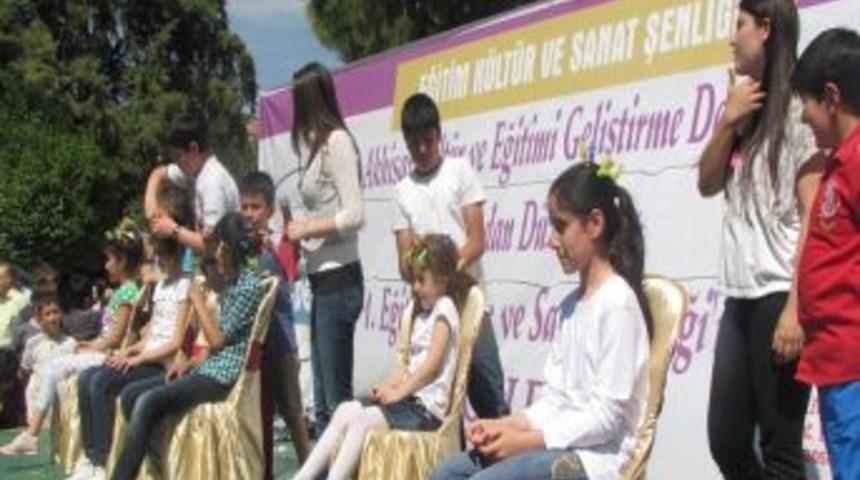 Akhisar'da &Ccedil;ocuk Şenliği