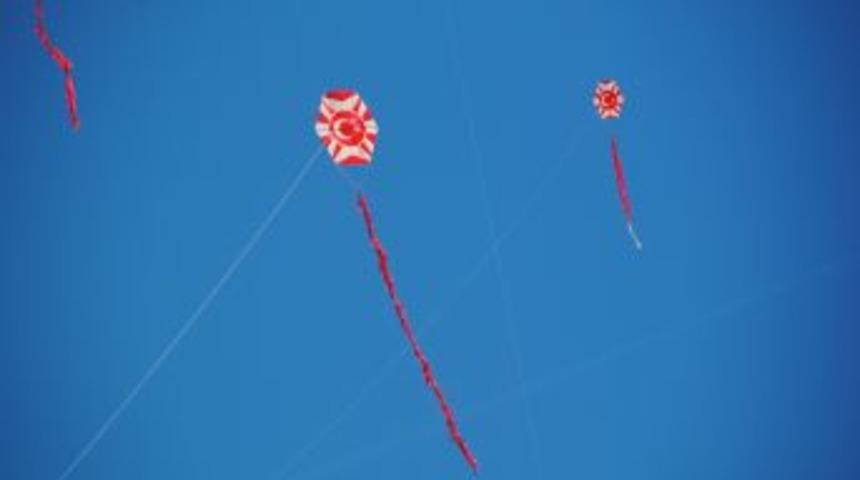 Manavgat'ta U&ccedil;urtma Şenliği