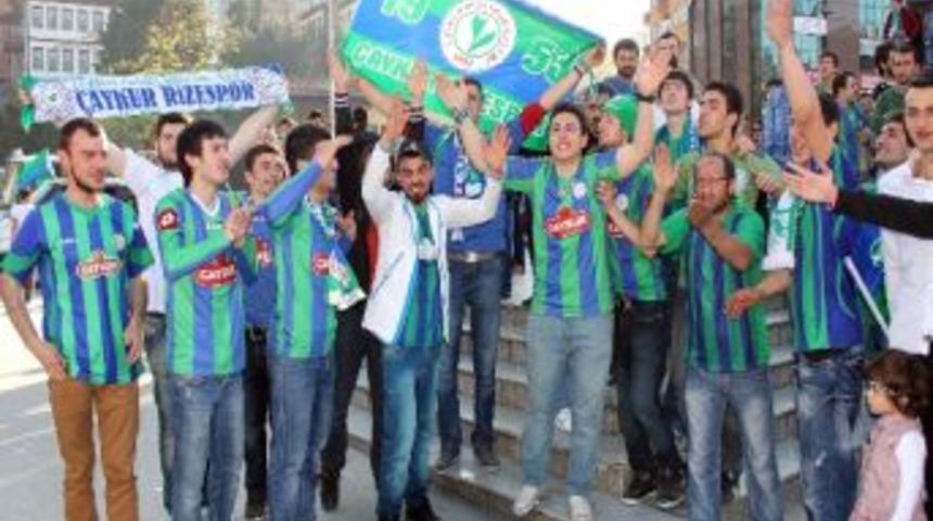 Rize Sokaklarında Şampiyonluk Coşkusu