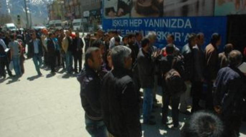 İş-kur Kampanya Otob&uuml;s&uuml;&rsquo;nde 2 Bin 910 Kişiye Ulaşıldı