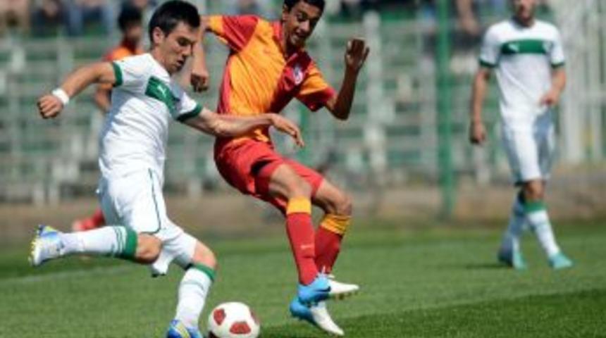 Bursaspor'un Gen&ccedil;leri Galatasaray'a 7 Gol Attı