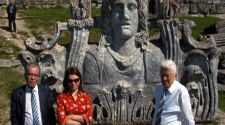 Tarhan Erdem: Asıl Muhataplar Biz Değiliz