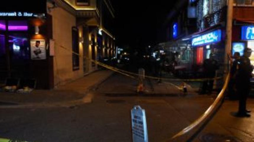 Kovuldukları mekanı silahlarla bastılar