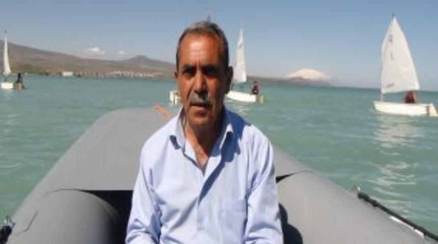 Van G&ouml;l&uuml;'nde Yelken Sporu Antrenmanları Başladı