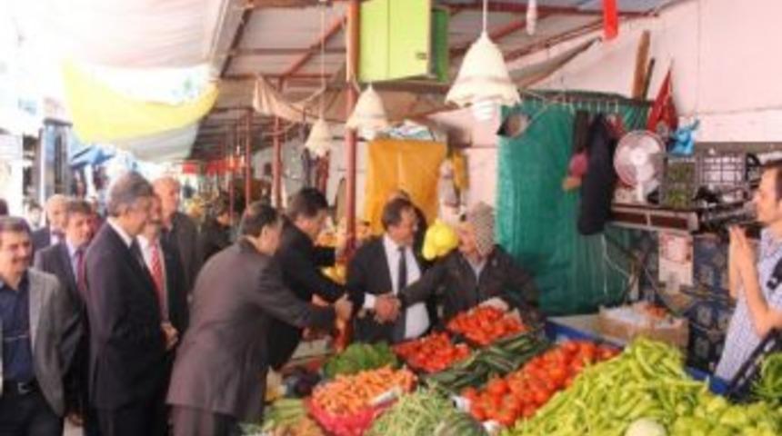 Chp'li Milletvekilleri Ak&ccedil;aabat'ta Vatandaşlarla Buluştu