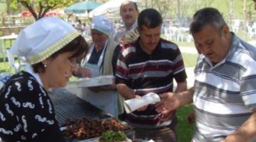 Kula Diyanet-sen &Uuml;yeleri Piknikte Buluştu