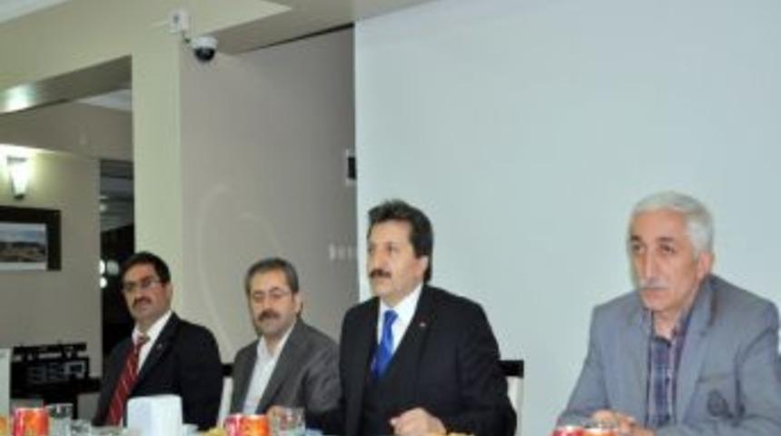 Bayburt Ticaret Ve Sanayi Odası Başkanı İbrahim Yumak, Adaylığını Ve Grup Adaylarını A&ccedil;ıkladı