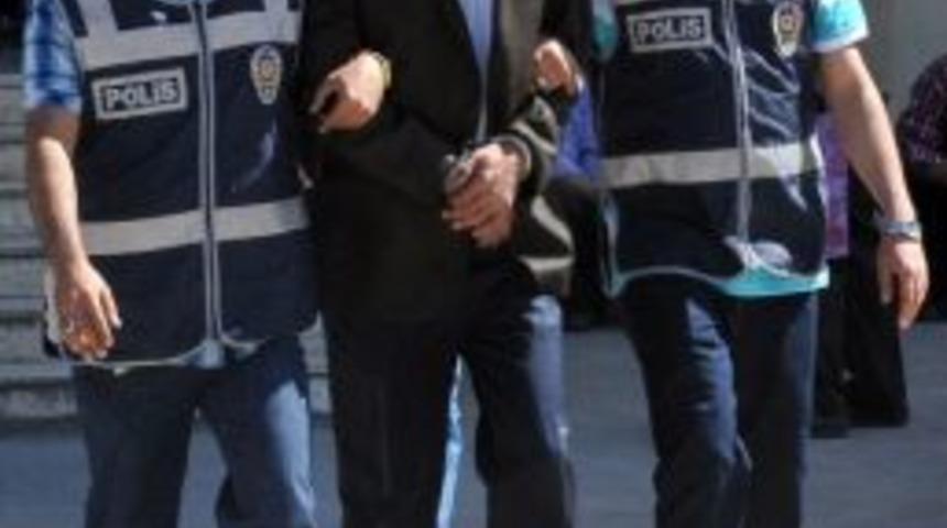 Eşiyle ilişkisi olan amca oğlunu &ouml;ld&uuml;rd&uuml;