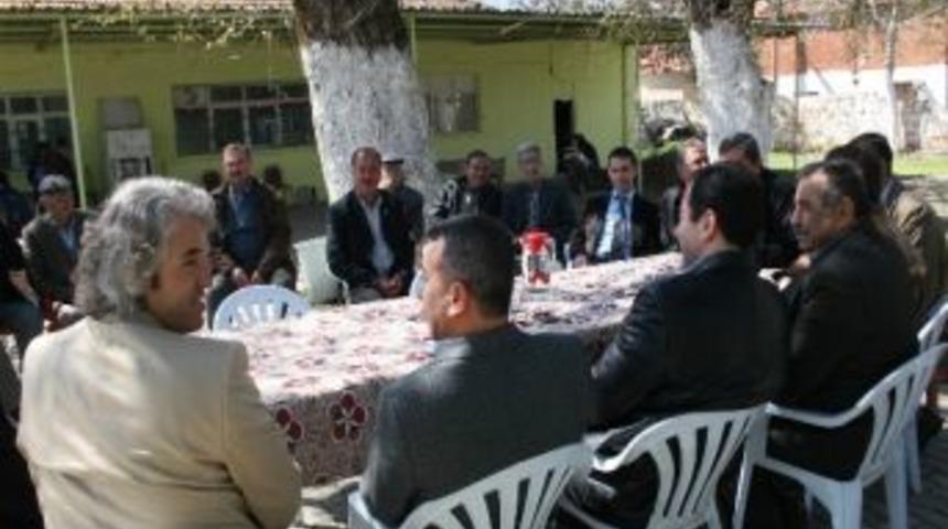 &Ccedil;akmar K&ouml;y&uuml; Gen&ccedil;lere Hasret Kaldı