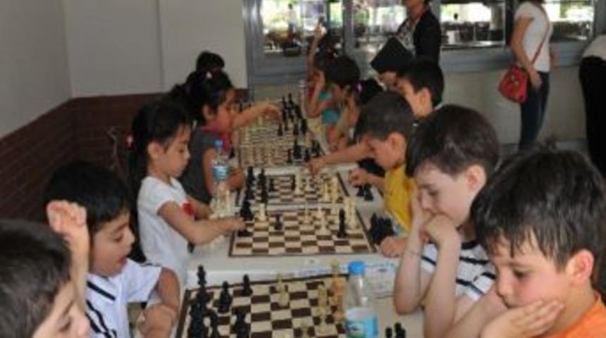 Yenişehir Belediyesi Satran&ccedil; Severleri Buluşturdu