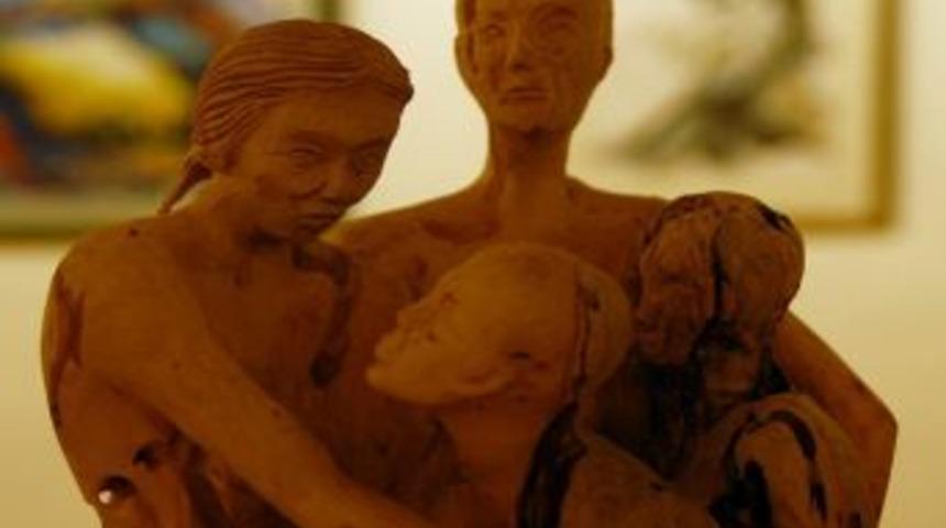 Sanat&ccedil;ı G&ouml;koğlan&rsquo;ın Sergisine B&uuml;y&uuml;k İlgi